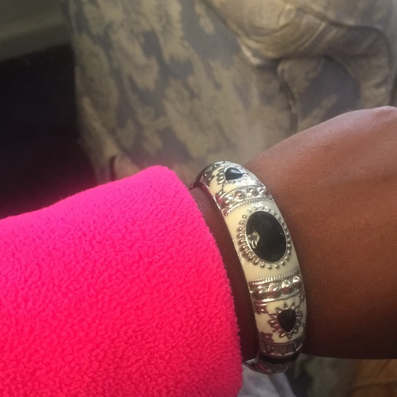 ❤️ Vintage Silver Bracelets ❤️ - Picture 1 of 3